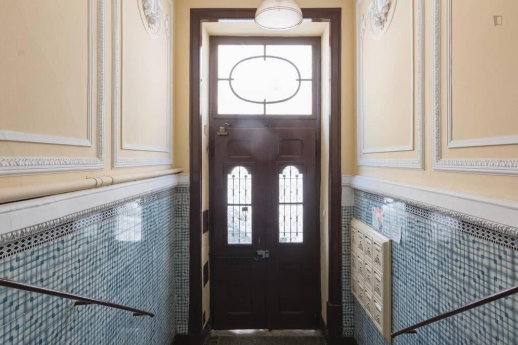 Sunny Terrace Apt, Close To Downtown! 2 Bedroom Flat Lisboa Ngoại thất bức ảnh