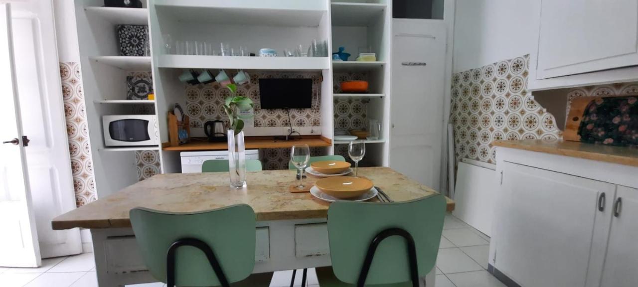 Sunny Terrace Apt, Close To Downtown! 2 Bedroom Flat Lisboa Ngoại thất bức ảnh